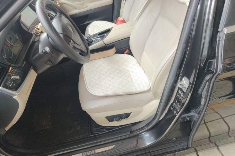 Used BMW 5 Series 2011 520Li Elegant Model Left Front Seat