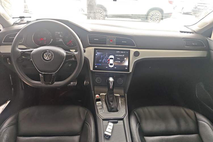 Used Volkswagen Lamando 2017 230TSI DSG Fashion Edition
