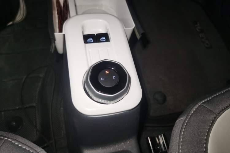 Used Geely Galaxy Panda 2025 210km Panda Rider Gear Lever