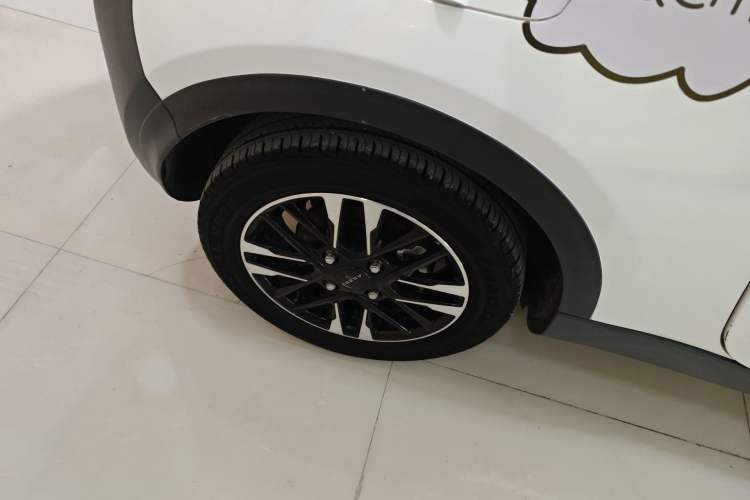 Used Chery Little Ant 2022 Restyled Version Sweet Pink Edition Half-Sugar Version 30.6 kWh 30 kW 301 km Right Rear Wheel Hub