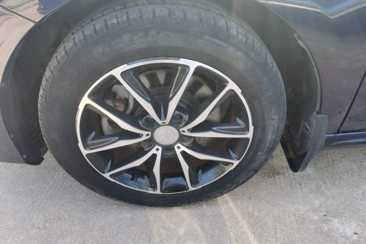 Used BYD Song MAX 2018 1.5T Automatic Smart Connect Elite Model with 6 Seats
