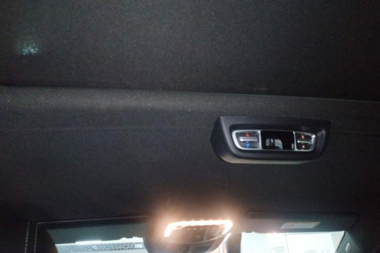 Used Mercedes-Benz V-Class 2018 V 260 AMG Sport Edition China V Emission Standard
