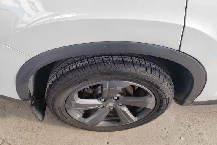 Used Baojun RM-5 2019 1.5T Manual Elite Version with 24-Hour Online Service 6 Seats