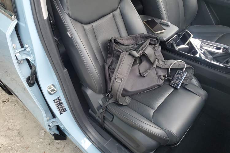 Used Wuling Asta 2021 1.5T CVT Star曜 Edition Right Front Seat