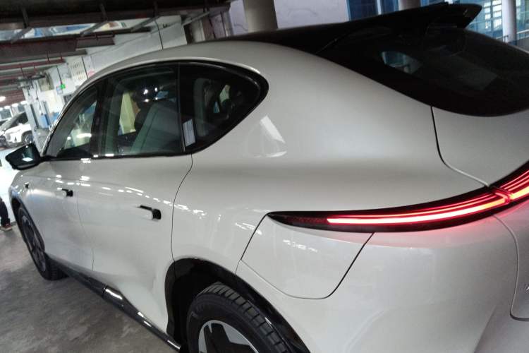 Used IM LS7 2023 77 kWh Urban Fit Rear-Wheel Drive