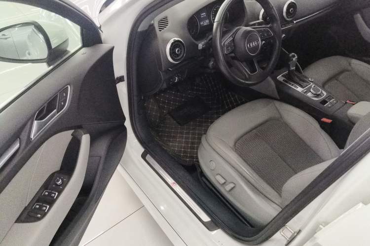 Used Audi A3 2020 Limousine 35 TFSI Style Edition China VI Emission Standard
