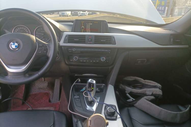 Used BMW 3 Series GT 2013 320i Leading Model Audio And AC Panel