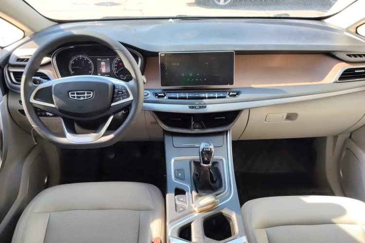 Used Geely Auto Jiajie 2019 1.5TD Manual Comfort Model Center Console
