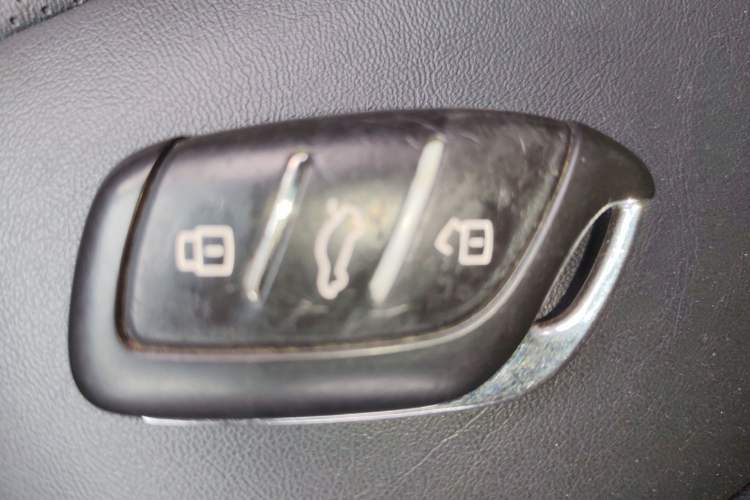 Used Roewe i5 2020 1.5L Automatic 4G Connect Luxury Flagship Edition