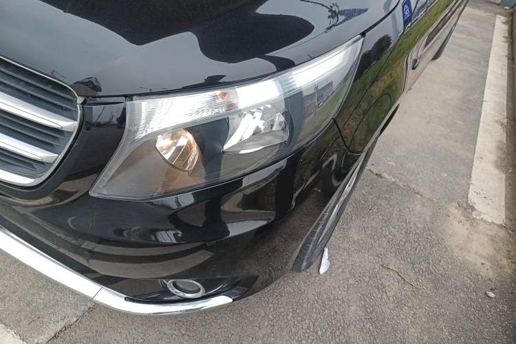 Used Mercedes-Benz Vito 2018 2.0T Elite Version 7 Seats China VI Emission Standard