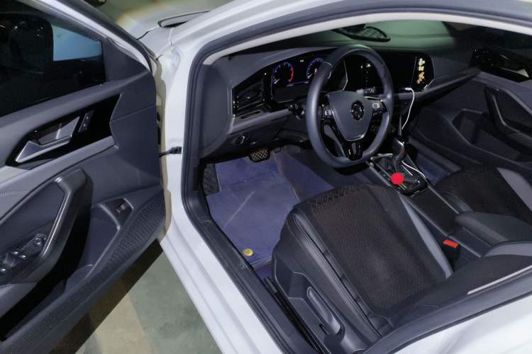 Used Volkswagen Sagitar 2022 280TSI DSG Flyover Edition Driver Seat