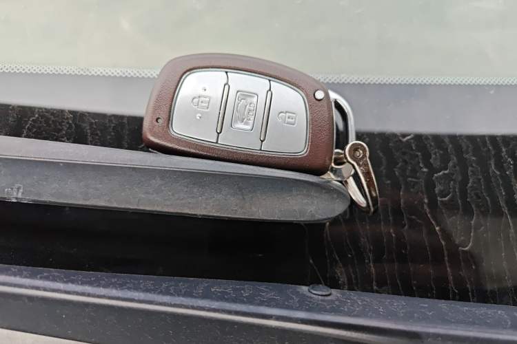 Used Hyundai Sonata Plug-in Hybrid 2018 2.0 PHS Smart Connect Version China VI Standard