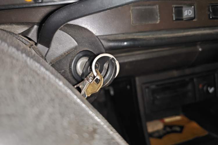 Used Volkswagen Santana Classic 2004 1.8L Standard Edition