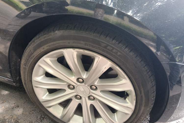 Used Cadillac ATS-L 2017 28T Fashion Edition Right Front Wheel Hub