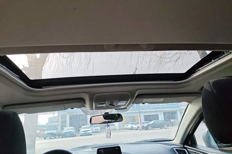 Used Mazda Mazda 3 Axela 2017 Sedan 1.5L Automatic Luxury Model Emission Standard China V
