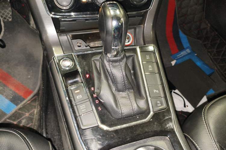 Used Volkswagen Passat 2017 330TSI DSG Luxury Edition
