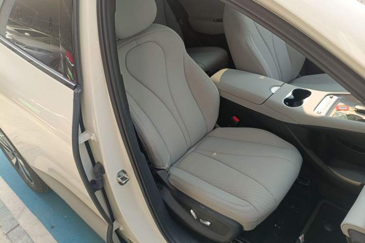 Used BYD Sealion 06 New Energy 2025 Model DM-i 170 Navigation Pro Edition
