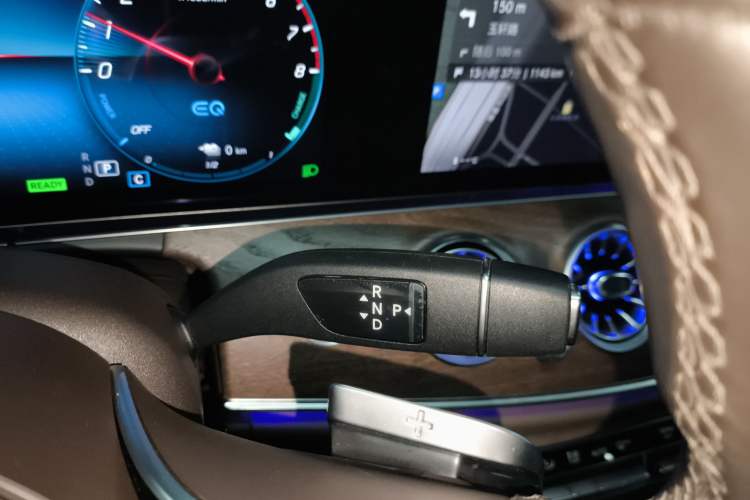 Used Mercedes-Benz E-Class New Energy 2022 Restyled E 350 e L Plug-in Hybrid Sports Sedan Gear Lever