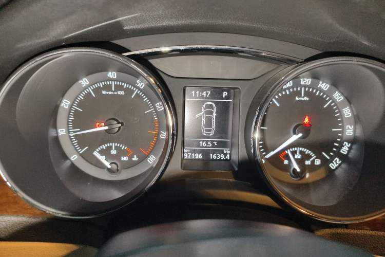 Used Skoda Superb 2013 1.8TSI Automatic Yashi Edition Instrument Cluster