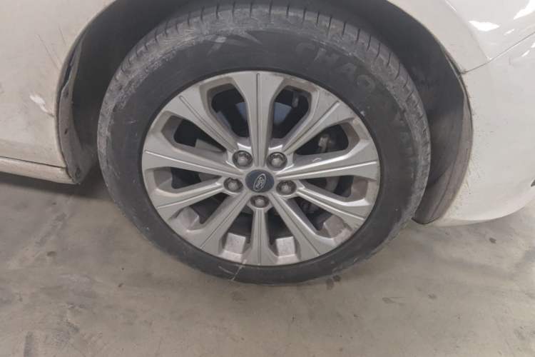 Used Ford Escort 2015 1.5L Automatic Fashion Model