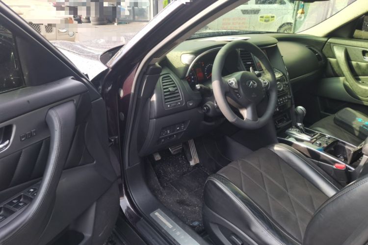 Used Infiniti FX 2011 FX35 Supreme Edition
