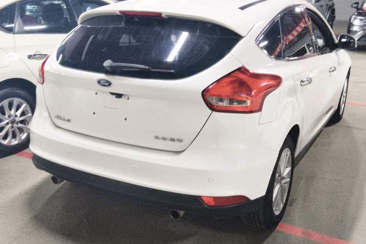 Used Ford Focus 2018 Hatchback Classic 1.6L Automatic Trendy SmartDrive Edition