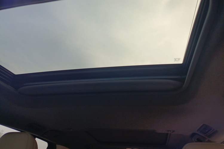 Used Toyota Granvia 2022 2.5L Hybrid Prestige Edition