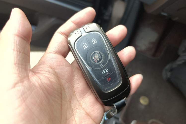 Used Buick GL8 2022 Land Business Class 652T Luxury Model
