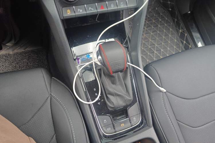 Used Skoda Kodiaq GT 2019 TSI330 Two-Wheel-Drive Luxury Edition China VI Standard Gear Lever