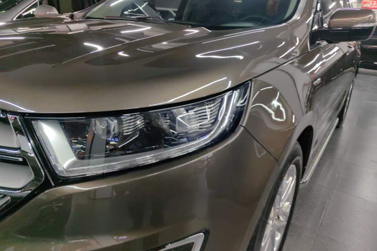 Used Ford Edge 2016 EcoBoost 245 Two-Wheel-Drive Titanium 7-Seater
