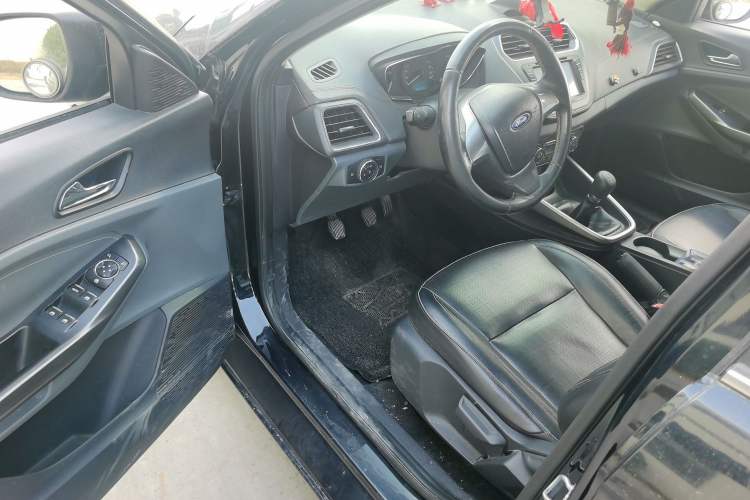 Used Ford Escort 2015 1.5L Manual Fashion Edition