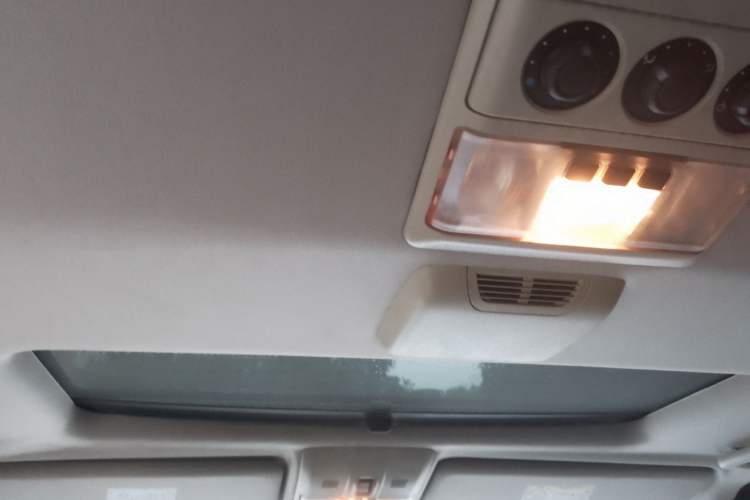 Used Land Rover Discovery 2015 3.0 SDV6 HSE Diesel Version Headliner