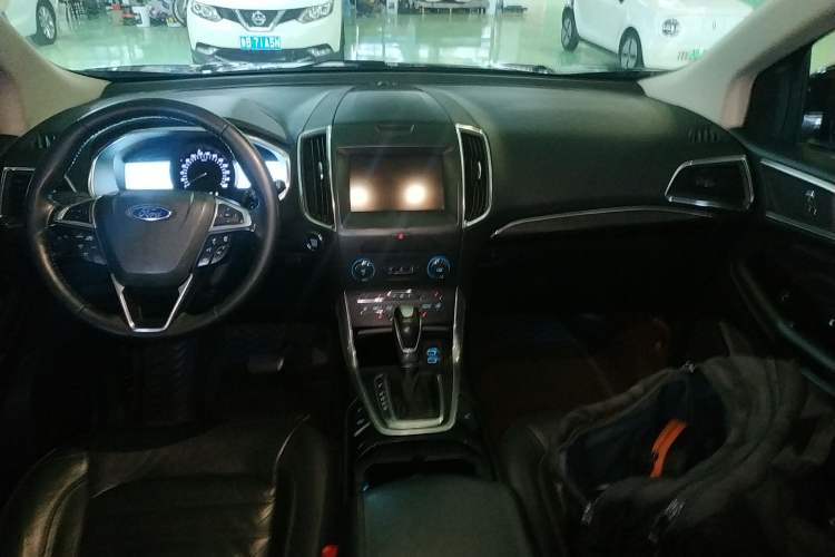 Used Ford Edge 2018 EcoBoost 245 Two-Wheel-Drive Titanium 7-Seater China V Standard
