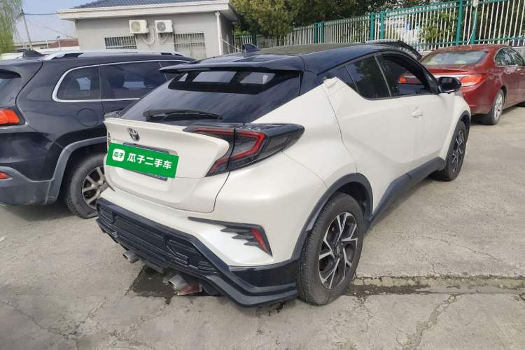 Used Toyota C-HR 2018 2.0L Luxury Edition China VI Standard Rear Right 45 Deg