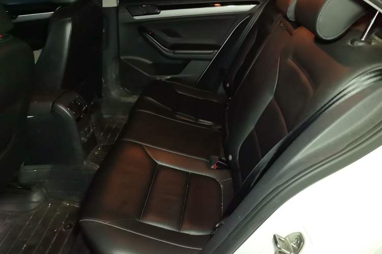 Used Volkswagen Sagitar 2018 280TSI DSG Comfort Model Left Rear Seat