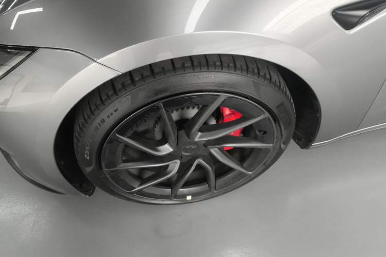 Used Tesla Model 3 2024 High-Performance All-Wheel-Drive Version