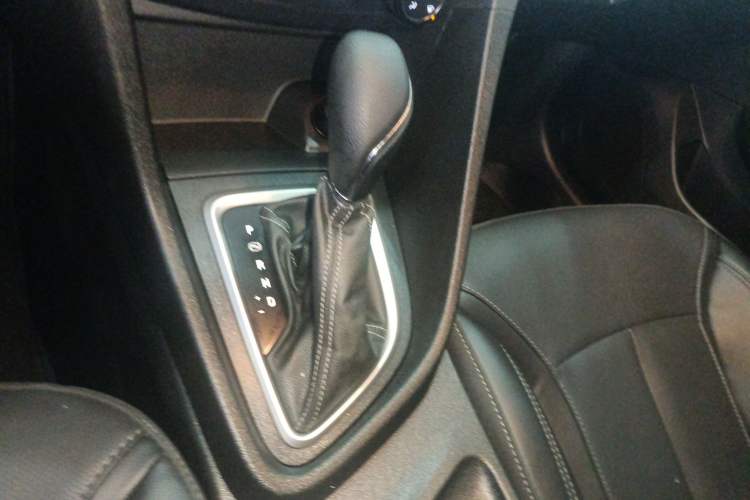 Used Buick GT 2021 Revised Version Flagship 1.5L Automatic Elite Edition Gear Lever