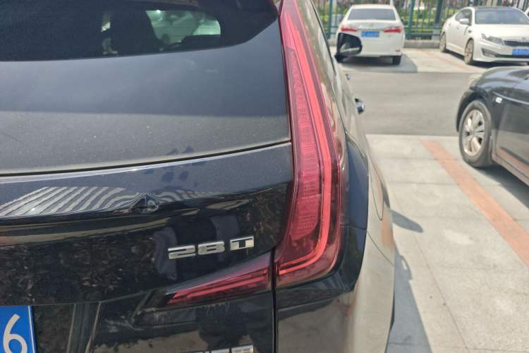 Used Cadillac XT4 2020 Revised Version 28T Two-Wheel Drive Luxury Edition Right Rear Taillight