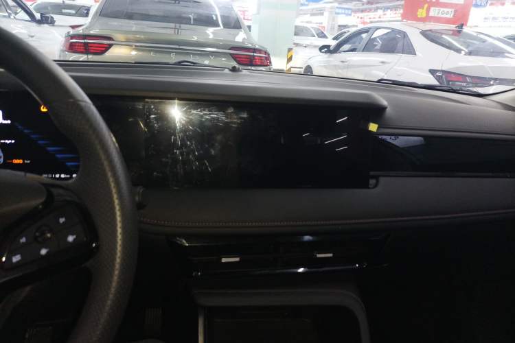 Used Roewe i5 2023 1.5L Manual Comfort Edition