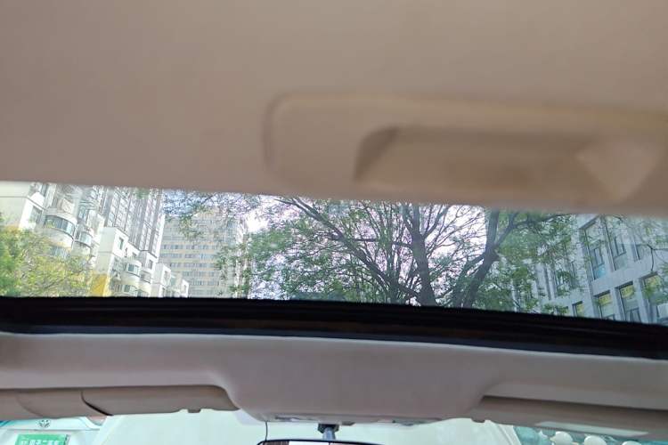 Used Dongfeng Aeolus A60 2012 1.6L Automatic Prestige Model Headliner