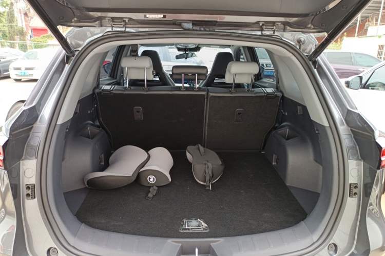 Used Changan CS75 PLUS 2024 3rd Generation Champion Edition 1.5T Intelligent Drive Dynamic Model
