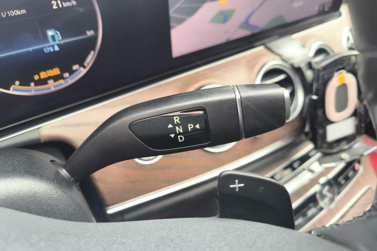 Used Mercedes-Benz E-Class 2019 E 260 L
