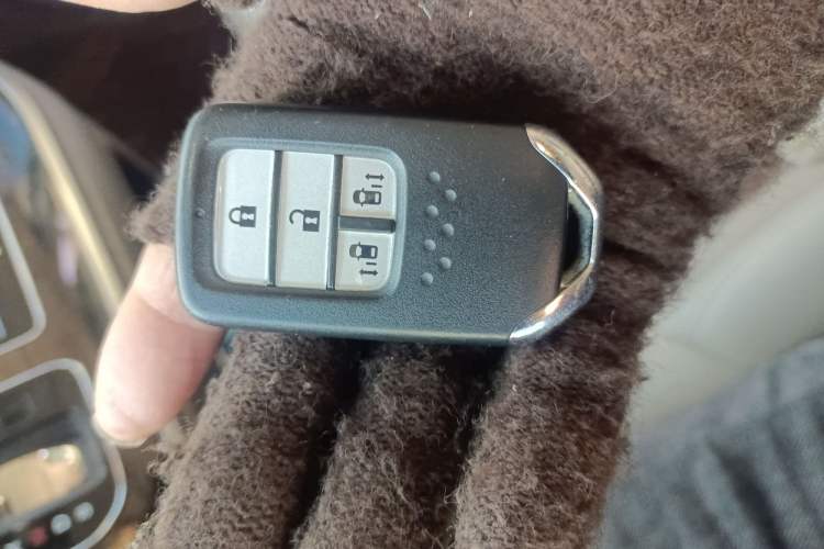 Used Honda Odyssey 2015 Updated Version 2.4L Smart Edition
