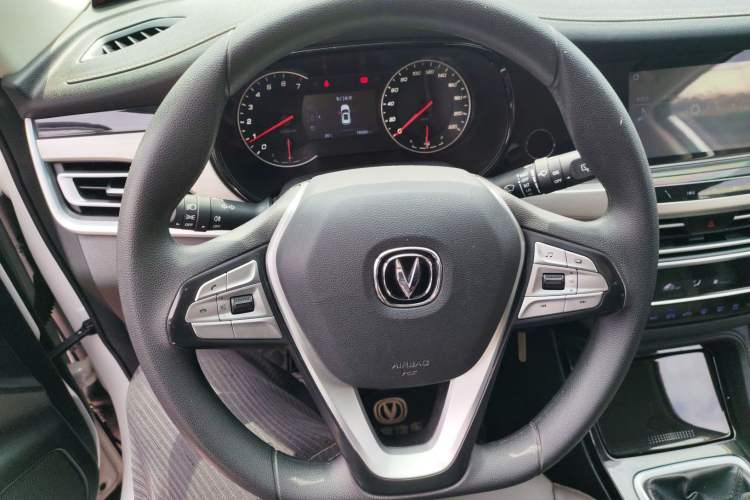 Used CHANGAN CS35PLUS 2019 1.6L Manual E-Link Upgrade Edition Audio And AC Panel