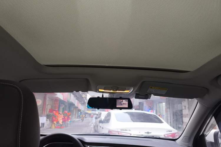 Used Roewe RX3 2020 1.6L CVT 4G Connected Ultra-Cool Flagship Edition Headliner