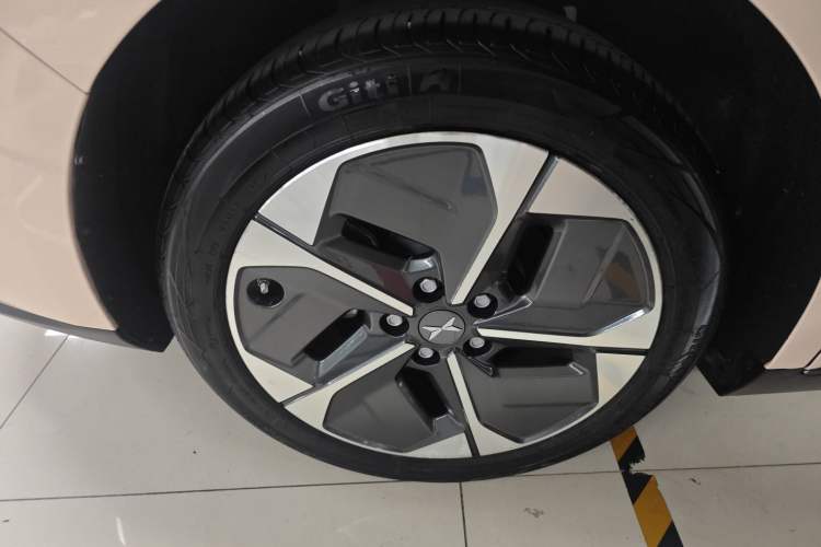 Used XPeng MONA M03 2024 620 with Ultra-Long Range
