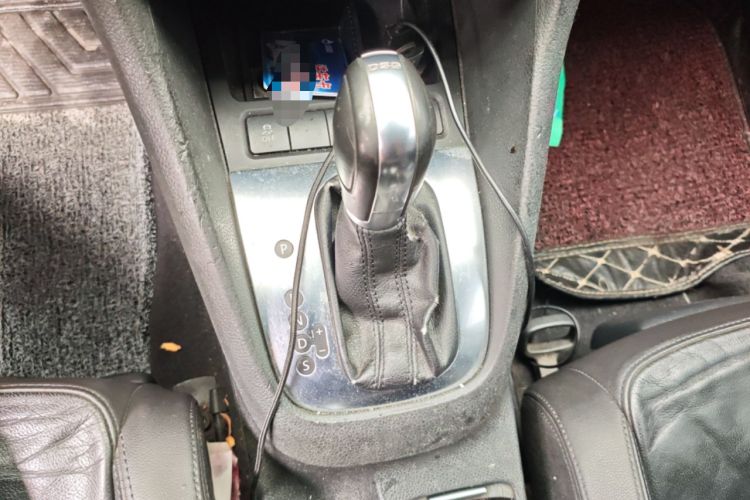 Used Volkswagen Golf 2012 1.4TSI Luxury Convertible Edition Gear Lever