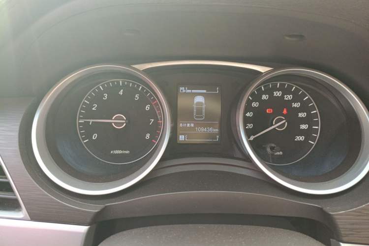 Used Baojun 730 2016 Revised 1.5L Manual Standard Version 7 Seats China V Emission Standard
