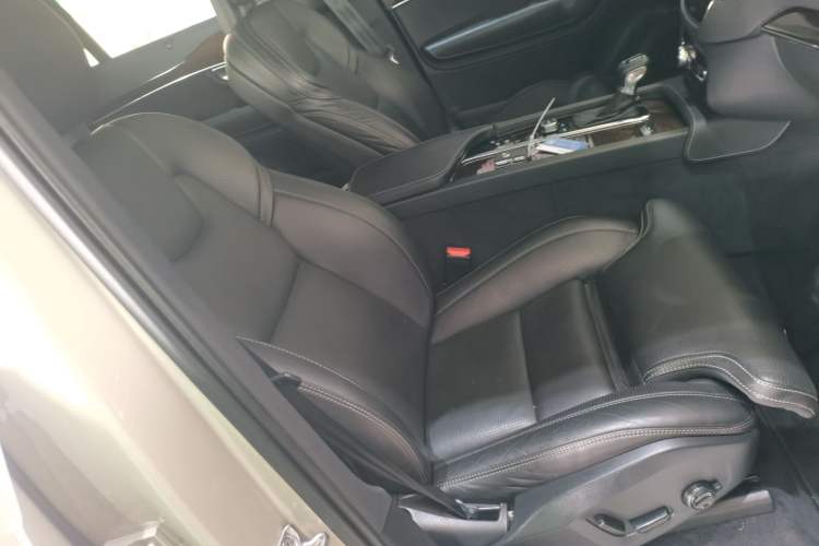 Used Volvo XC90 2015 T6 Luxury Edition 5-seater Right Front Seat