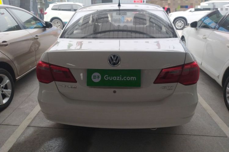 Used Volkswagen Jetta 2015 1.6L Manual Fashion Edition